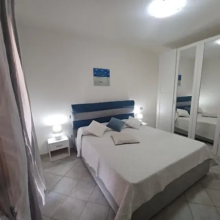 Casa Sibilla Bi-locale Con Terrazza A 60 Metri Dal Mare * Marinella (Sardinia)