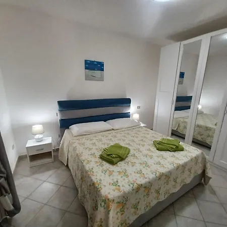 Casa Sibilla Bi-locale Con Terrazza A 60 Metri Dal Mare * Marinella (Sardinia)