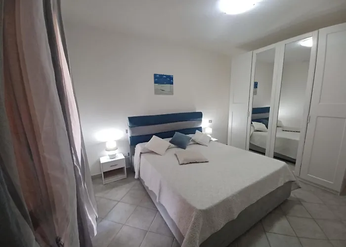 Casa Sibilla Bi-locale Con Terrazza A 60 Metri Dal Mare * マリネッラ